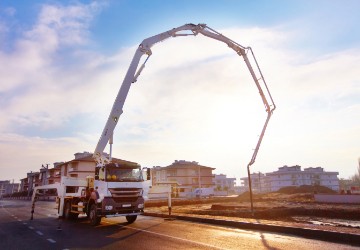 コンクリートブーム車 > 生コン輸送管